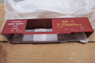 HO Scale Proto 2000 50' Automobile Box Car UP w/Ends Doors Lot#3964 - Image 1 of 4