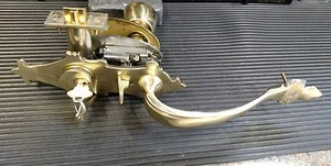       Schlage E Series Handleset 605  New Latch and Tailpiece    - Picture 1 of 2