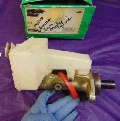 AUSTIN METRO MG 1.3CC NUEVO FRENO CILINDRO MAESTRO NIÑA Foto 1 de 4