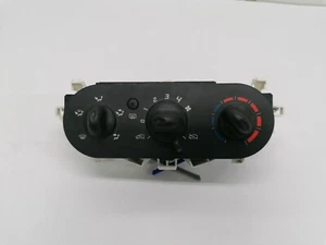 Renault Twingo 2 - Klimabedienteil Klima Heizungsbedienteil  69837002 (02) - Bild 1 von 6