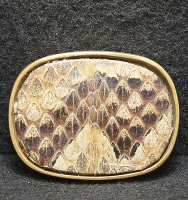 WG13115 IMPRESIONANTE HEBILLA DE CINTURÓN VINTAGE 1983 *PIEL DE SERPIENTE* MODA UNISEX LATÓN MACIZO Foto 1 de 2