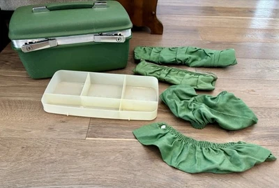 Vintage Samsonite Saturn train case green, hard-sided cosmetic W/ Tray & Extras - Image 1 of 4