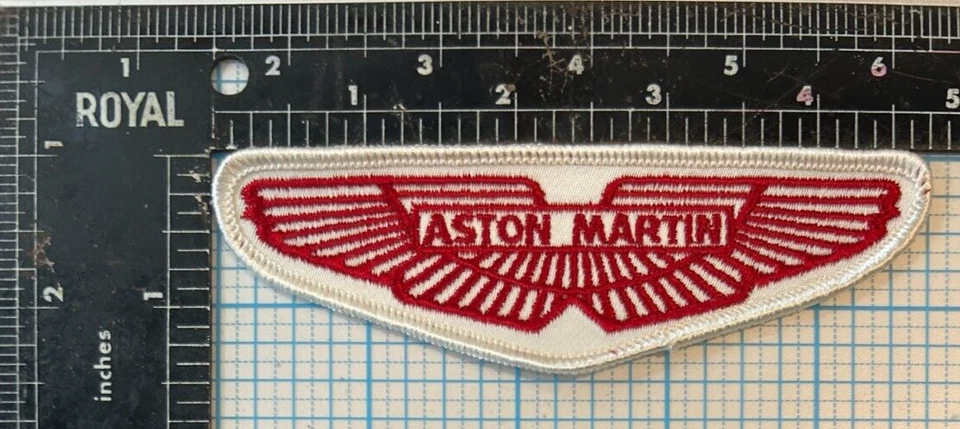 VINTAGE ASTON MARTIN WINGS LOGO AUTOMOBILE CAR SOUVENIR 4.75" SEW ON PATCH CREST - Image 1 of 2