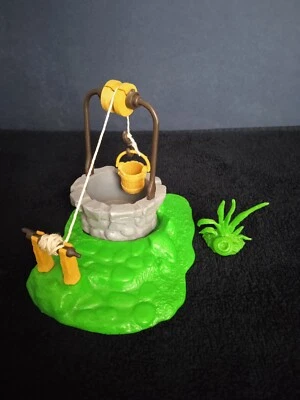 Pozo y accesorios de los PITUFOS SCHTROUMPFS Schlümpfe. Años 80. - Imagen 1 de 4