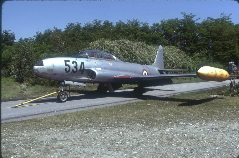 original 35 mm aircraft slide AMI Italy T-33A MM51-17534 Cameri jun80 Foto 1 de 1