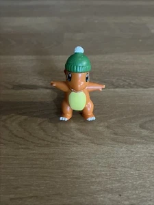 2021 Jazwares Pokémon Charmander With Hat Christmas Miniature Figure - Picture 1 of 4