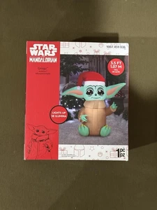 Disney Star Wars Mandalorian 3.5 pies LED Grogu Navidad Inflable Patio Decoración - Imagen 1 de 2