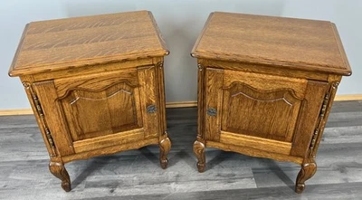 French Vintage Oak Bedside Tables Pair Cupboards Cabinets Louis XVI LOT 3956 - Image 1 of 4