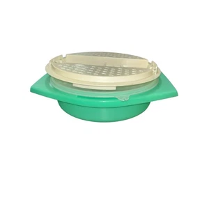Vintage Tupperware Shred & Crisp, 3 pieces Jadeite Green - Picture 1 of 13