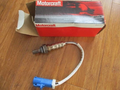 Ford GT Mustang Thunderbird 2005-2008 OEM LH sensor de oxígeno O2 3,9 L 4,6 L 5,4 L Nuevo de Lote Antiguo Foto 1 de 4