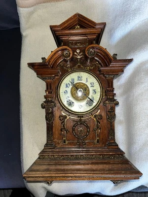 Gr. Lenzkirch Stutzuhr mit vielen Bronzen ohne Original Werk - Bild 1 von 4