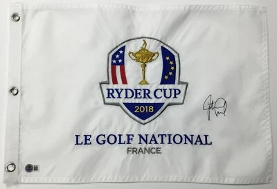 Prendedor firmado por Justin Leonard 2018 Ryder Cup Le Golf National bandera Beckett BR77399 Foto 1 de 4