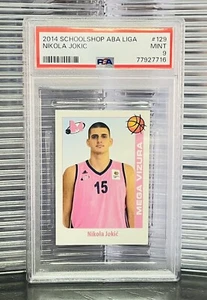 Tarjeta de novato Nikola Jokic 2014 Schoolshop ABA LIGA rara equipo #129 PSA 9 COMO NUEVA XRP - Imagen 1 de 1