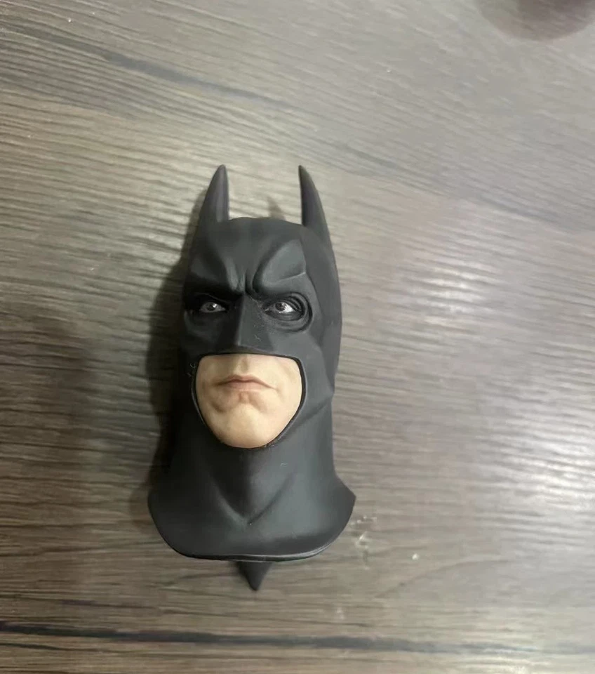 Figura Cabeza Esculpida Hottoys Escala 1/6 Batman Comienza Batman/Bruce Wayne HT MMS595 Foto 1 de 1