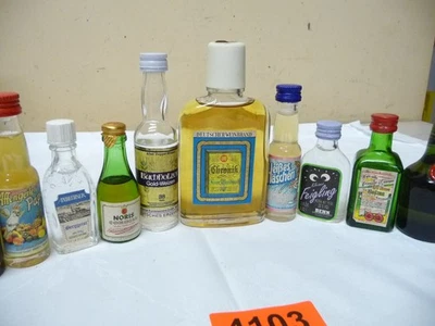 4103.     20 Stück Miniatur Schnaps Spirituosen Sammler Schnapsflaschen - Bild 1 von 4