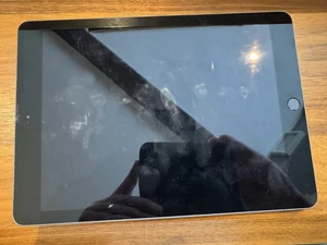 Apple iPad 2 9.7", A10, Wi-Fi, 32GB, Space Grey - Picture 1 of 2