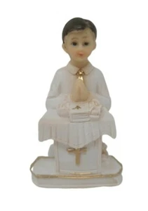 First Communion Praying Boy at the Altar 4” Statue – 3 Pieces - Foto 1 di 2