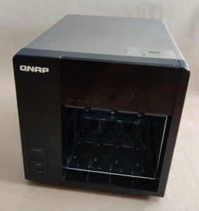QNAP TS-420 4-Bay-NAS ohne HDD-Trays, ohne Netzteil - Bild 1 von 4