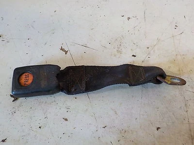 JAGUAR E TYPE XKE SERIES 3 5.3 V12 2+2 DRIVERS O/S RIGHT REAR SEAT BELT CLIP - Image 1 of 4