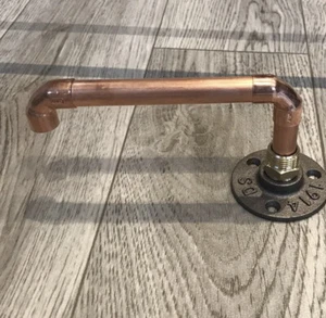 Soporte para rollos de pared industrial extremo curvo de tubería de cobre - Steampunk - Imagen 1 de 3