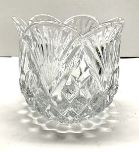 Atemberaubende Bleikristall Schale Tulpe Glas Servierschale schwer klar 4,5" überbacken - Bild 1 von 11