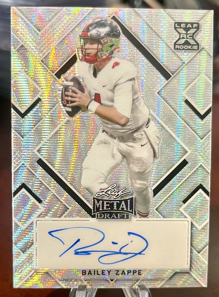 2022 Leaf Metal Draft BAILEY ZAPPE AUTO Silver Wave #d 05/30 Patriots 🔥🔥🔥 - Image 1 of 2