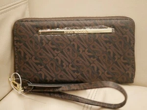 NEW W TAGS WOMEN'S LARGE STEVE MADDEN ZIP AROUND WALLET BROWN LOGO WRISTLET - Picture 1 of 9