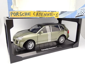 NOREV 1/18 - PORSCHE CAYENNE S Verde Oliva - Imagen 1 de 1