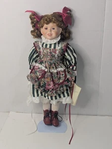 Vintage House Of Lloyd Christmas Around The World "Margaret Ann" Porcelain Doll - Picture 1 of 7