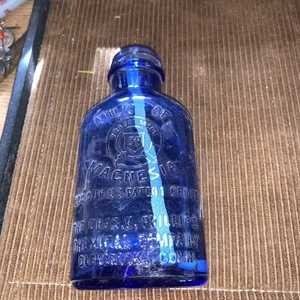 Vintage Kobaltblau geprägtes Glas Milch von Magnesia Flasche - Bild 1 von 13