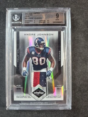 2007 LEAF LIMITED ANDRE JOHNSON THREADS PRIME /25 GAME WORN JERSEY BECKETT 9 - Image 1 of 2
