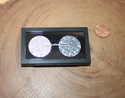 Sombra de ojos MAC Extra Dimension Duo X2 lista para fiesta/luz de la luna plateada Foto 1 de 4