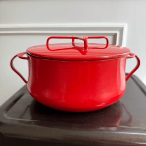 NWOT Dansk Kobenstyle Red 2 QT. Enamelware Casserole Small Flaw $100 - Picture 1 of 11