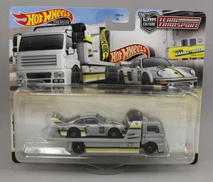 Hot Wheels *TEAM TRANSPORT GARAGE OF LEGEND* Porsche 934.6 & Fleet Street *NIP* - Picture 1 of 1