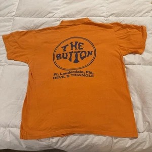 The Button Fort Lauderdale 1970 Bar Restaurant Nostalgic T-Shirt - Bild 1 von 6