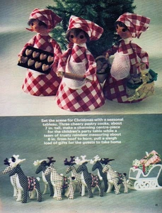 ~Laminated Vintage Sewing Pattern For Santa's Sleigh Table Centre & Xmas Dolls ~ - Picture 1 of 1