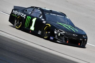 KURT BUSCH SIGNATURE #1 T-SHIRT NASCAR  - Image 1 of 4