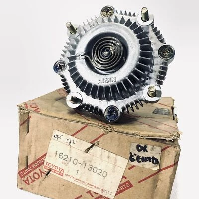 Conjunto de acoplamiento fluido genuino Toyota Corolla KE70 KE72 KE74 Carina KA67 NUEVO DE STOCK Japón Foto 1 de 4