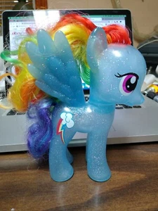 My Little Pony 2010 Glitter Rainbow Dash Pegasus y extras MLP #17 - Imagen 1 de 12