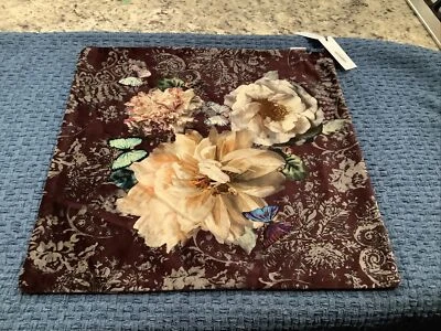 FUNDA CON ETIQUETA 55X55CM FLORAL DAMASCO DAMASCO PAHARI HECHA GREMIO DE DISEÑADORES Foto 1 de 4