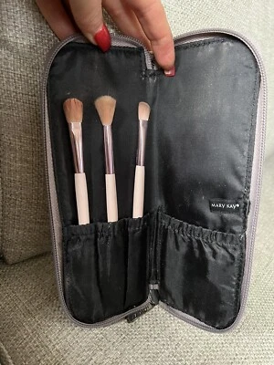 MARY KAY Pinsel Pinselset Tasche Etui Schminkpinsel Puderpinsel Lidschatten - Bild 1 von 4