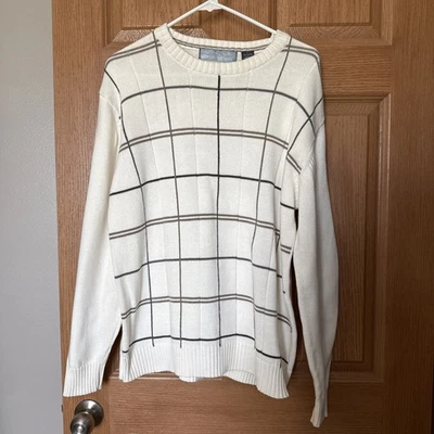 Suéter para mujer Oscar De La Renta Lg color crema frontal carbón y beige cuadros Foto 1 de 4