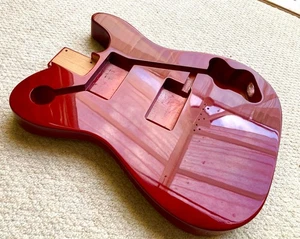 WUNDERSCHÖNER TRANSPARENTER CHERRY TELECASTER DELUXE KÖRPER - NITRO - ERLE - HERGESTELLT IN UK - Bild 1 von 9