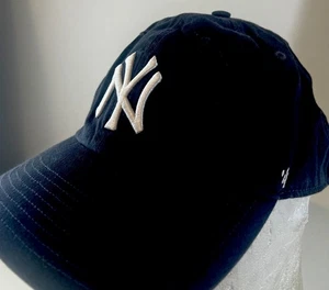 New York Yankees MLB Hat Cap Classic NY Logo Strapback '47 Brand - Picture 1 of 3