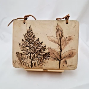 Bild Keramik Kachel Wandbild Hängen Vintage Pflanzen Getöpfert signiert 15x20cm - Bild 1 von 10