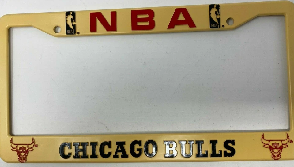Marco de matrícula vintage de plástico de los Chicago Bulls de la NBA Foto 1 de 1