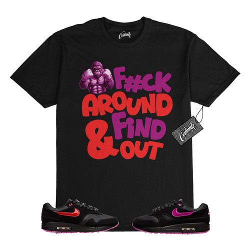 T shirt Air Max 1 PRM San Valentino nera rosa giocosa abbinata GOR