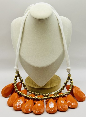 VETEMENTS Collana dichiarazione perline acriliche arancione e oro Our World Boutique 20 pollici.