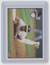1990 Score Rickey Henderson Oakland Athletics #698 (S100)