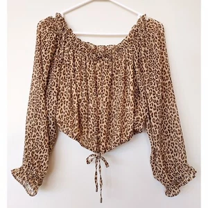 NWOT Brown Leopard Print Long Sleeve Crop Blouse by Sportsgirl size 10, S NEW - Picture 1 of 8